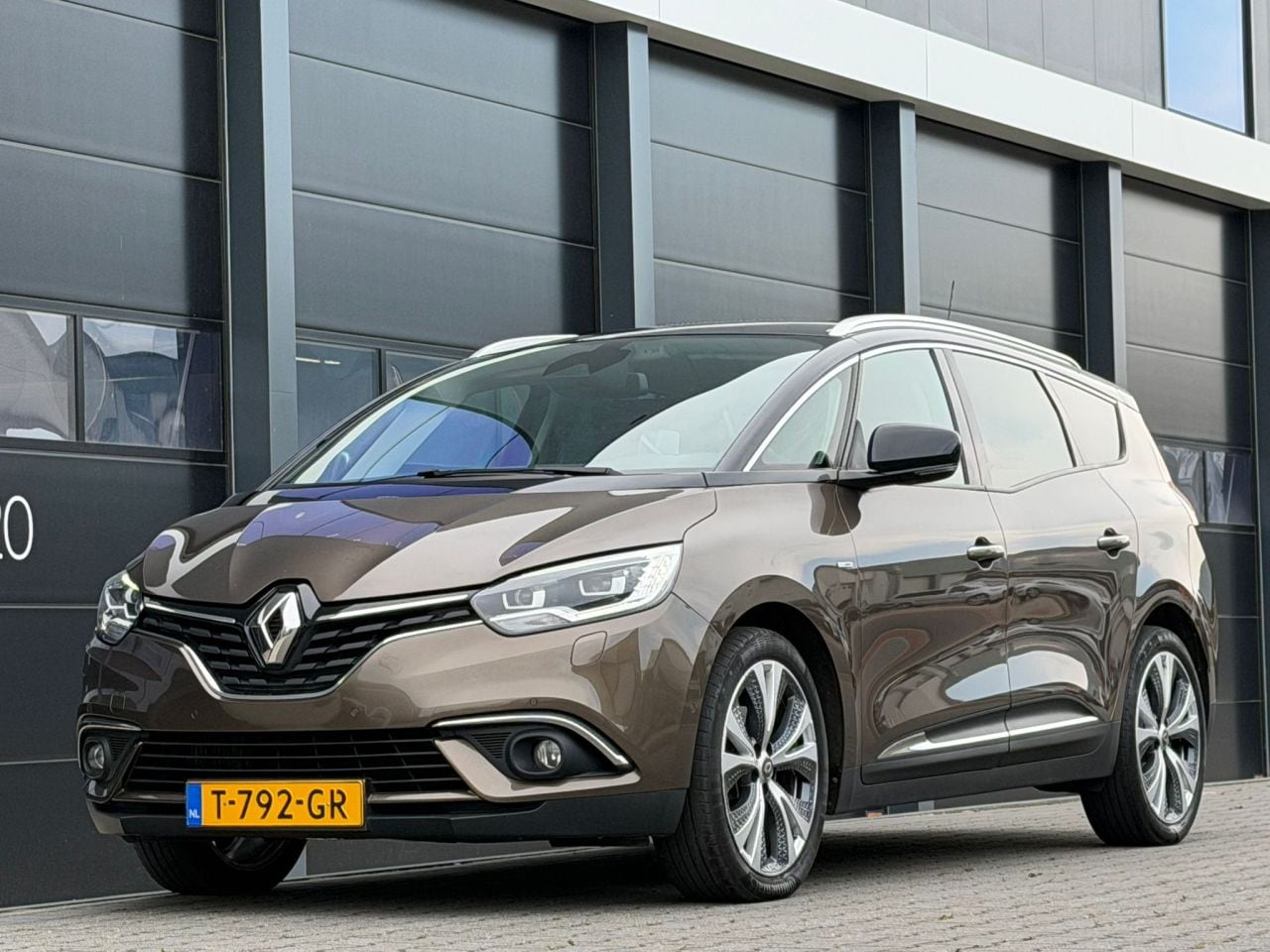 Renault Grand Scénic - 1.6 dCI Bose Hade-Up 7-PERS - AutoWereld.nl