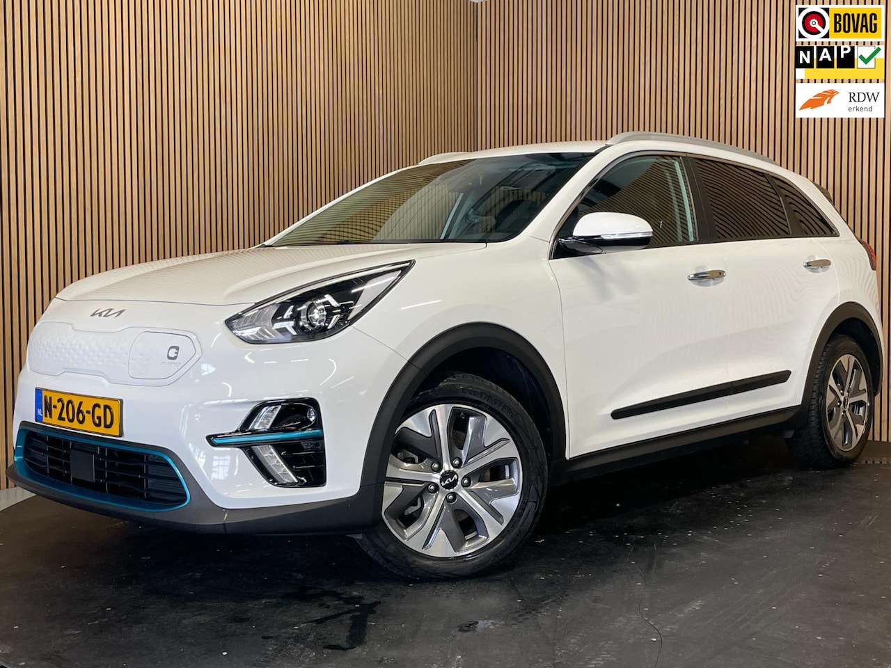 Kia e-Niro - Edition 64 kWh|FACELIFT|3-FASE|1/2 LEDER|ACC|CARPLAY|CAMERA|STOEL-,STUURVERW.|LANE-ASSIS|I - AutoWereld.nl