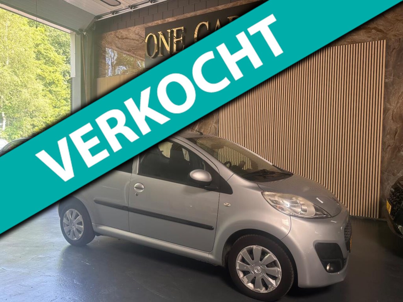 Peugeot 107 - 1.0 Active FACELIFT 30K NAP ONDERHOUDSBOEKJES AUTOMAAT AIRCO - AutoWereld.nl