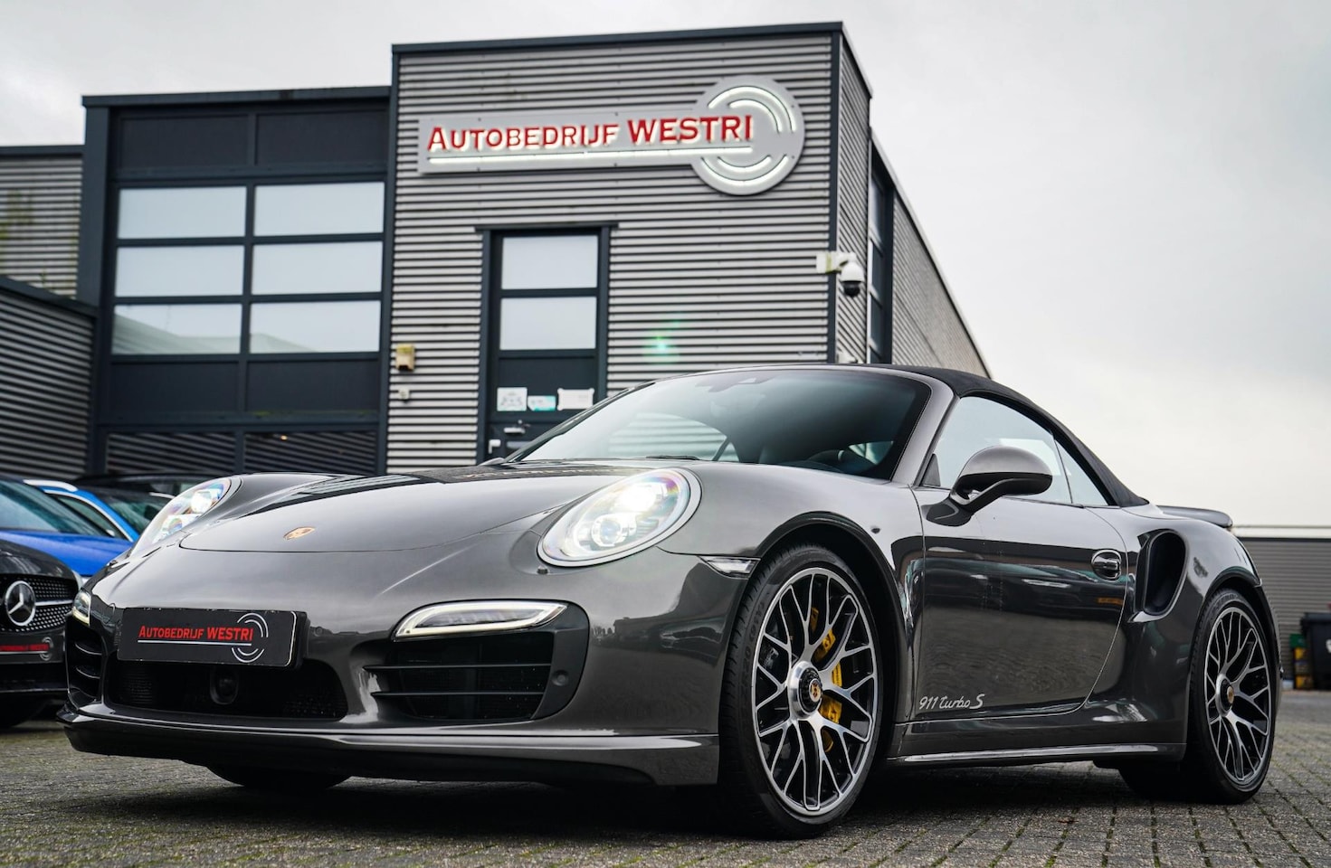 Porsche 911 Cabrio - 3.8 Turbo S | Keramisch | Carbon | 100% Porsche onderhouden | NAP | Burmester | Adaptieve - AutoWereld.nl