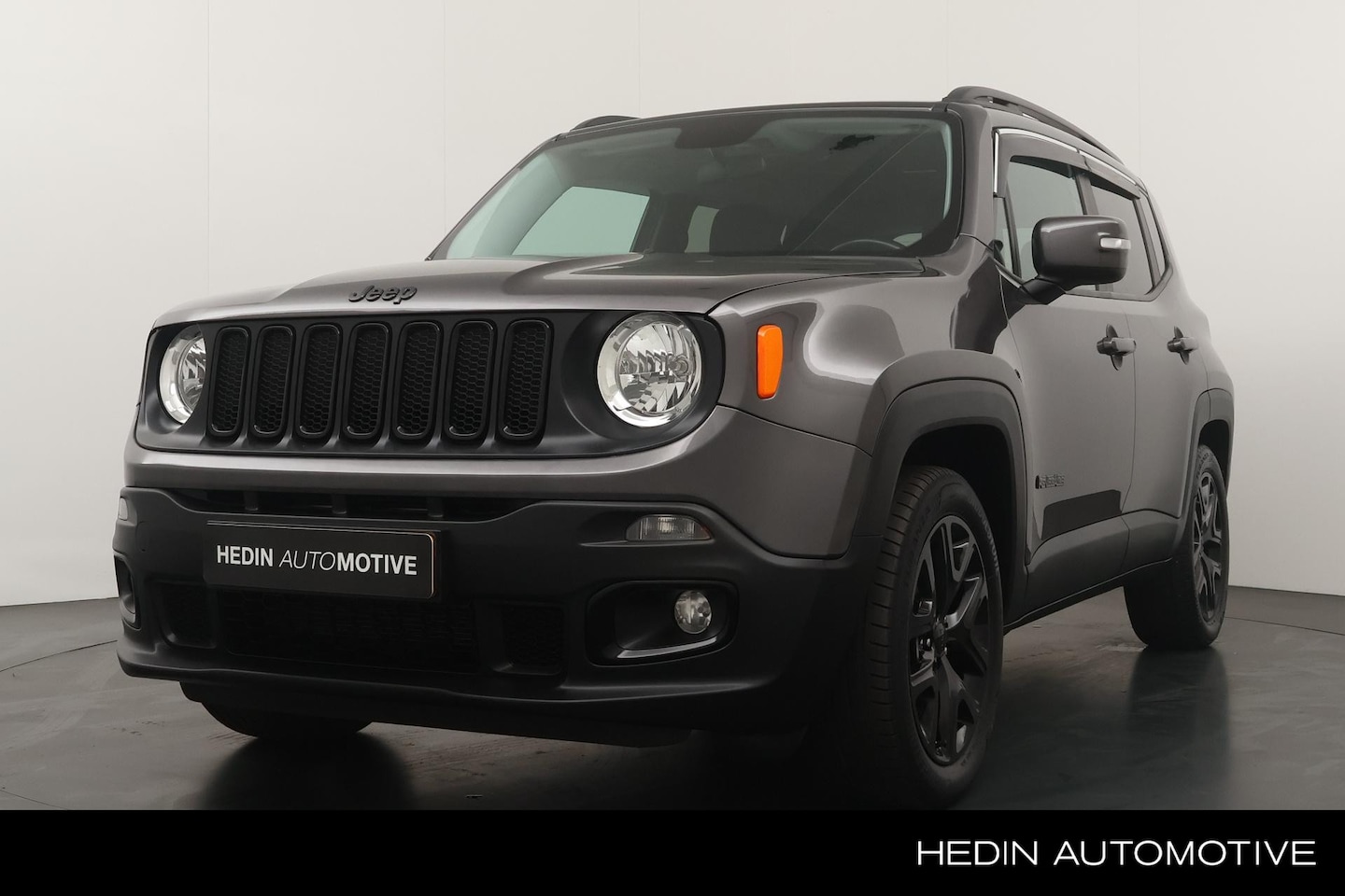 Jeep Renegade - 1.6 110pk Night Eagle II | Trekhaak | Navigatie | Parkeersensoren Achter | Cruise Control - AutoWereld.nl