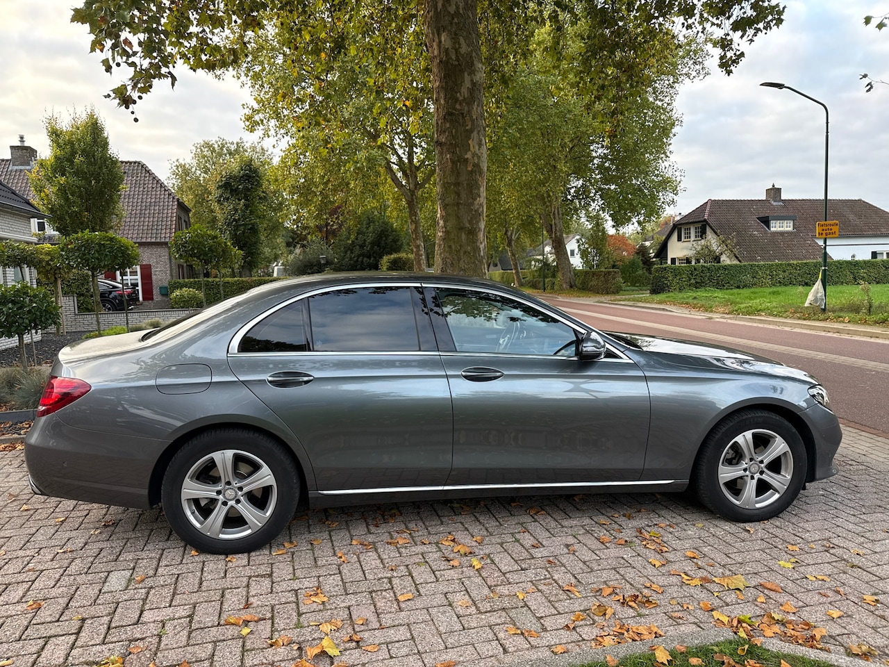 Mercedes-Benz E-klasse - 200 Ambition automaat - AutoWereld.nl