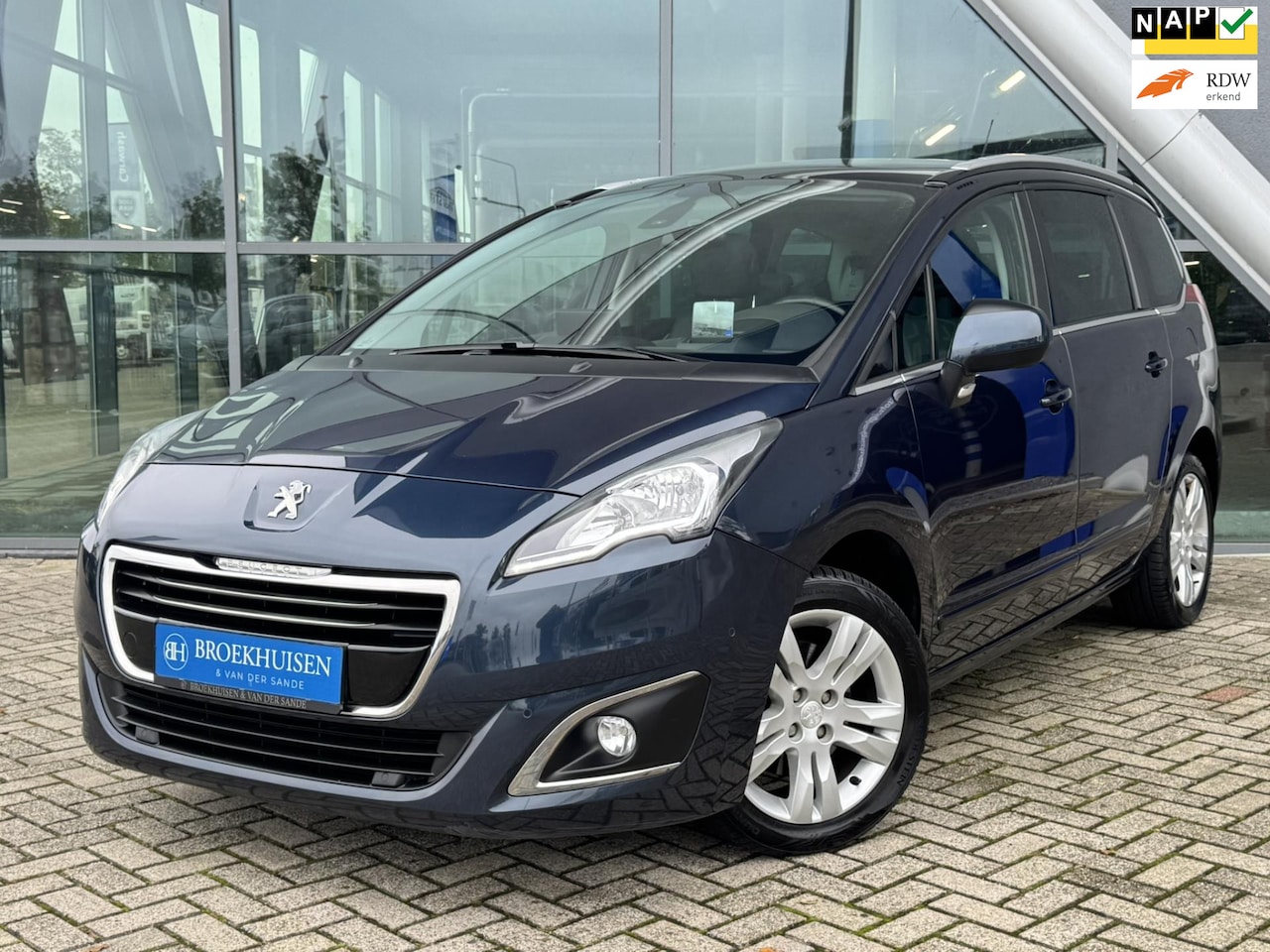 Peugeot 5008 - 1.6 BlueHDi Allure 7p. Automaat / HU Display / Stoelverwarming - AutoWereld.nl
