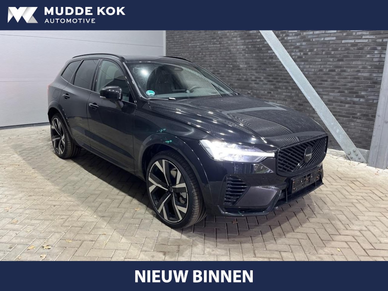 Volvo XC60 - T6 Plug-in hybrid Ultra Black Edition | FACELIFT | Luchtvering | Bowers&Wilkins | 22 Inch - AutoWereld.nl