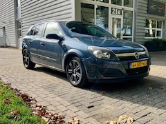 Opel Astra - 1.6 Executive