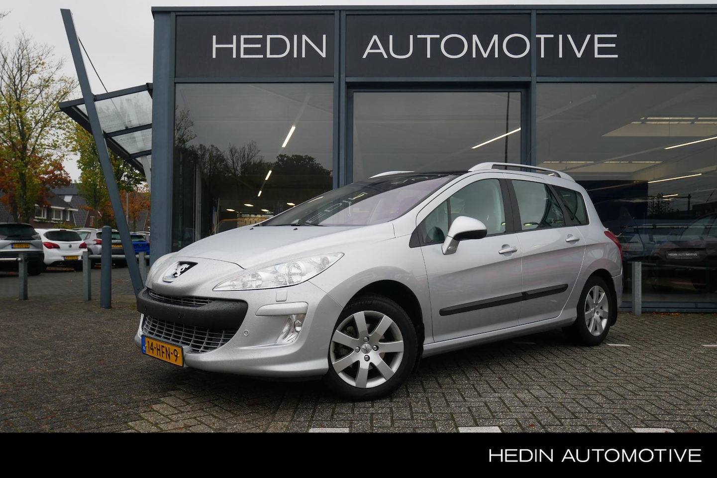 Peugeot 308 SW - 1.6 XS | Nieuw binnen | Navigatie | Trekhaak | Airco | Parkeersensoren voor + Achter | Pan - AutoWereld.nl