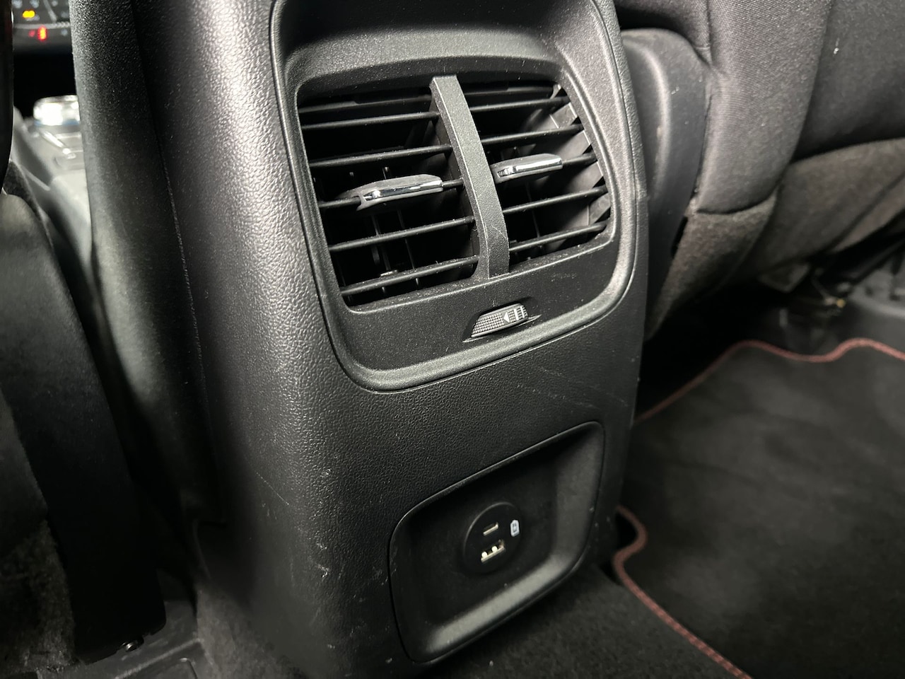 Ford Kuga - 2.5 PHEV ST-Line | Trekhaak | Navigatie | Camera