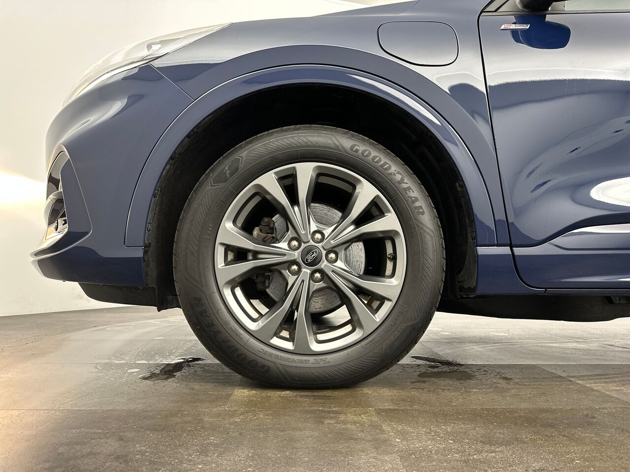 Ford Kuga - 2.5 PHEV ST-Line | Trekhaak | Navigatie | Camera