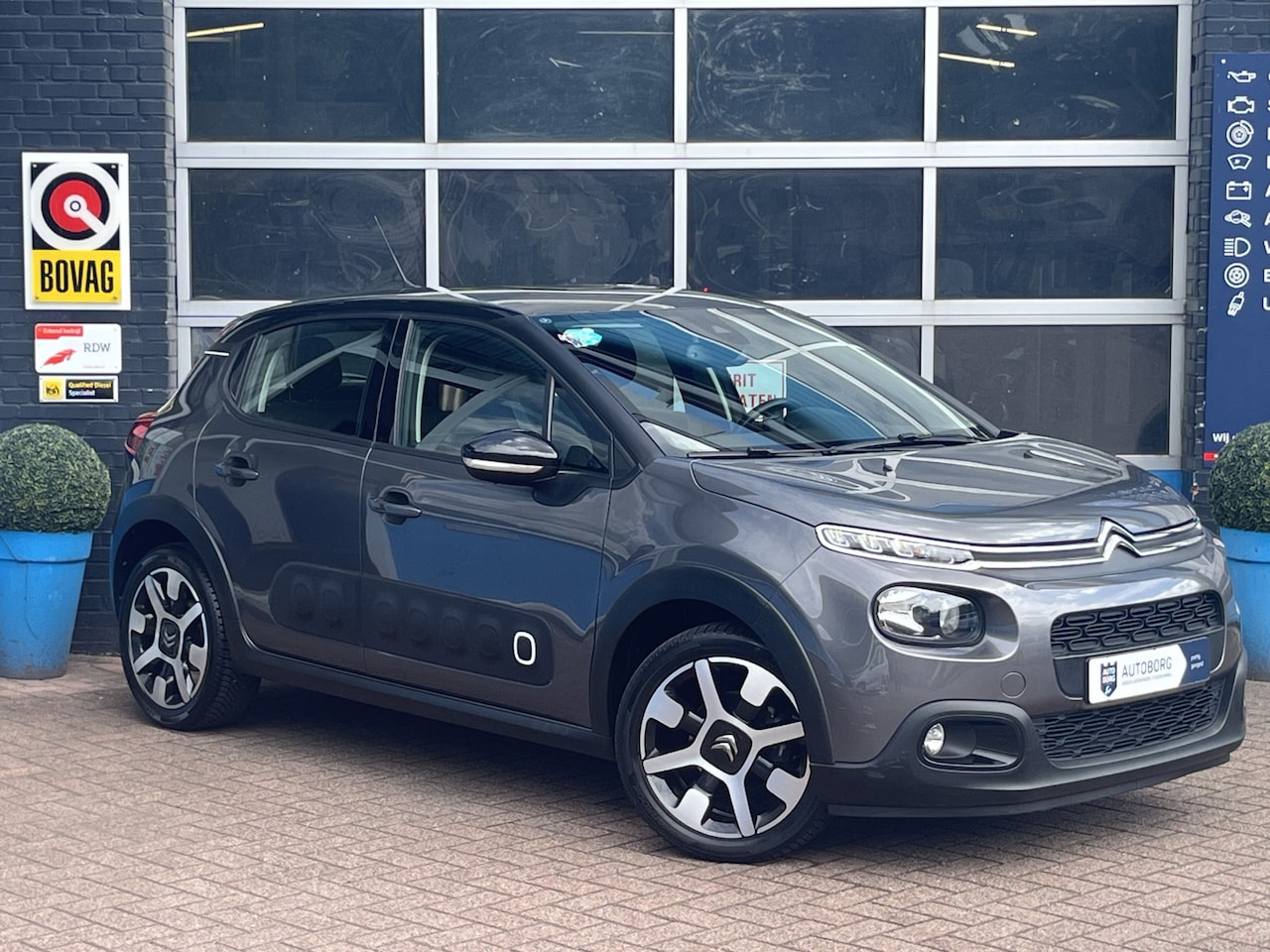 Citroën C3 - 1.2 PureTech S&S Shine GRATIS Afleverpakket! | Nieuwe Distributieriem | Achteruitrijcamera - AutoWereld.nl