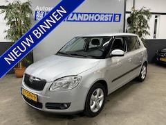 Skoda Fabia - 1.6-16V Ambiente 1e eigenaar lichte voorschade