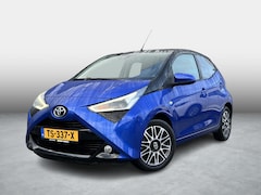 Toyota Aygo - 1.0 VVT-i x-clusiv Navigatie via Apple Carplay / Android Auto