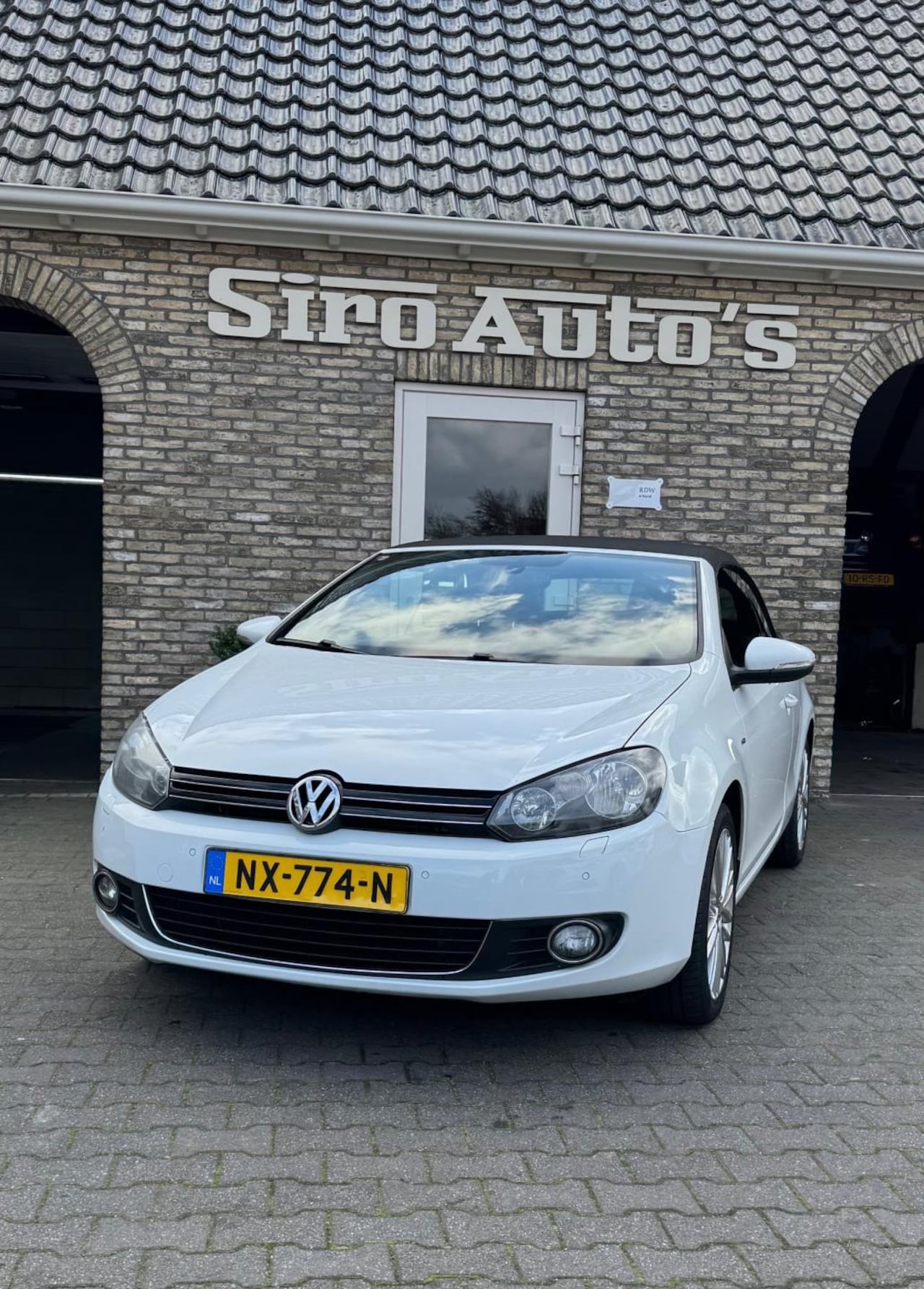 Volkswagen Golf Cabriolet - 1.2 TSI Bj 2014 zeer nette auto - AutoWereld.nl