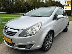 Opel Corsa - 1.4-16V '111' Edition airco trekhaak 1ste eigenaar