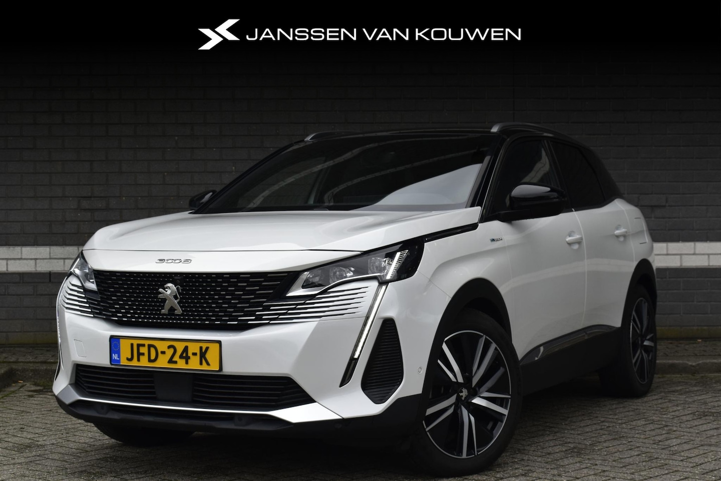 Peugeot 3008 - 1.6 HYbrid4 300 GT / Panoramadak / FOCAL Audio / Leder Elektrische Stoelen / Massage - AutoWereld.nl