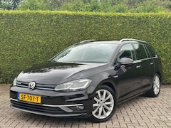 Volkswagen Golf - 1.5 TSI Highline Panoramadak Virtual Afneembare Trekhaak ACC