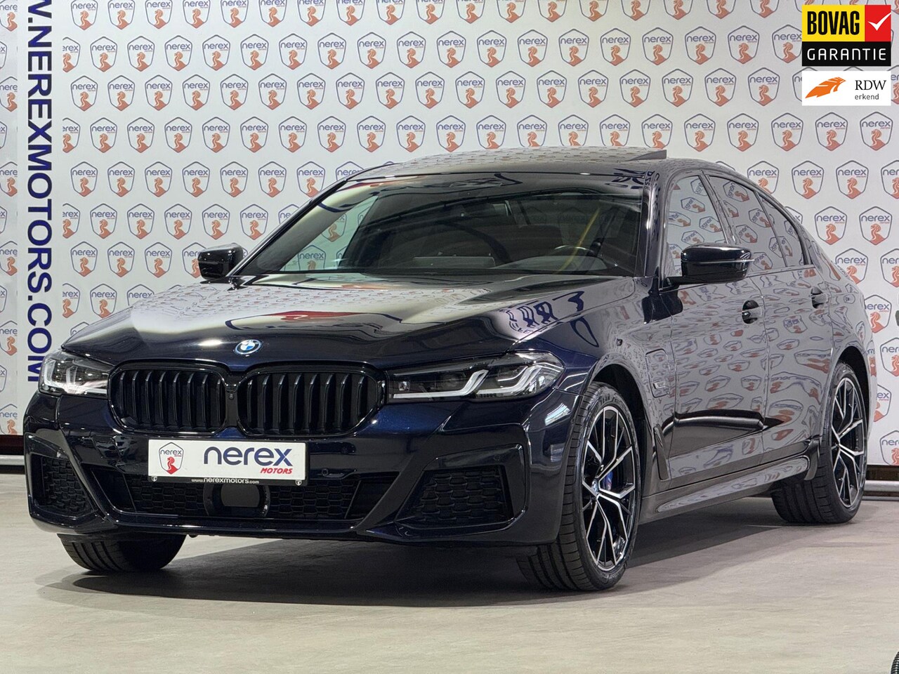BMW 5-serie - 530e xDrive/Msport/Pano/360Cam/Memory/HarmanCardon/Leer/HeadUp/ACC - AutoWereld.nl