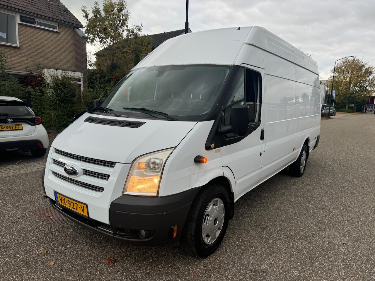 Ford Transit - 350L 2.2 TDCI Ambiente EF HD DC Jumbo - AutoWereld.nl