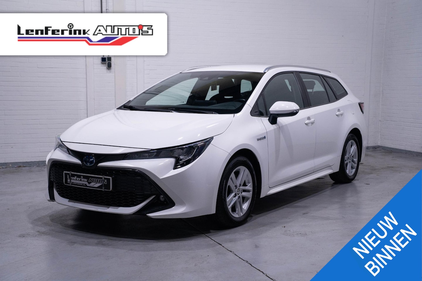 Toyota Corolla Touring Sports - 2.0 Hybrid Dynamic navigatie privateglas afneembare trekhaak allu-dakrail camera multi-stu - AutoWereld.nl