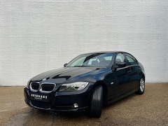 BMW 3-serie - 318i Sedan Business Line