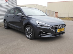 Hyundai i30 Wagon - 1.5 T-GDi MHEV Premium Staat in Hoogeveen