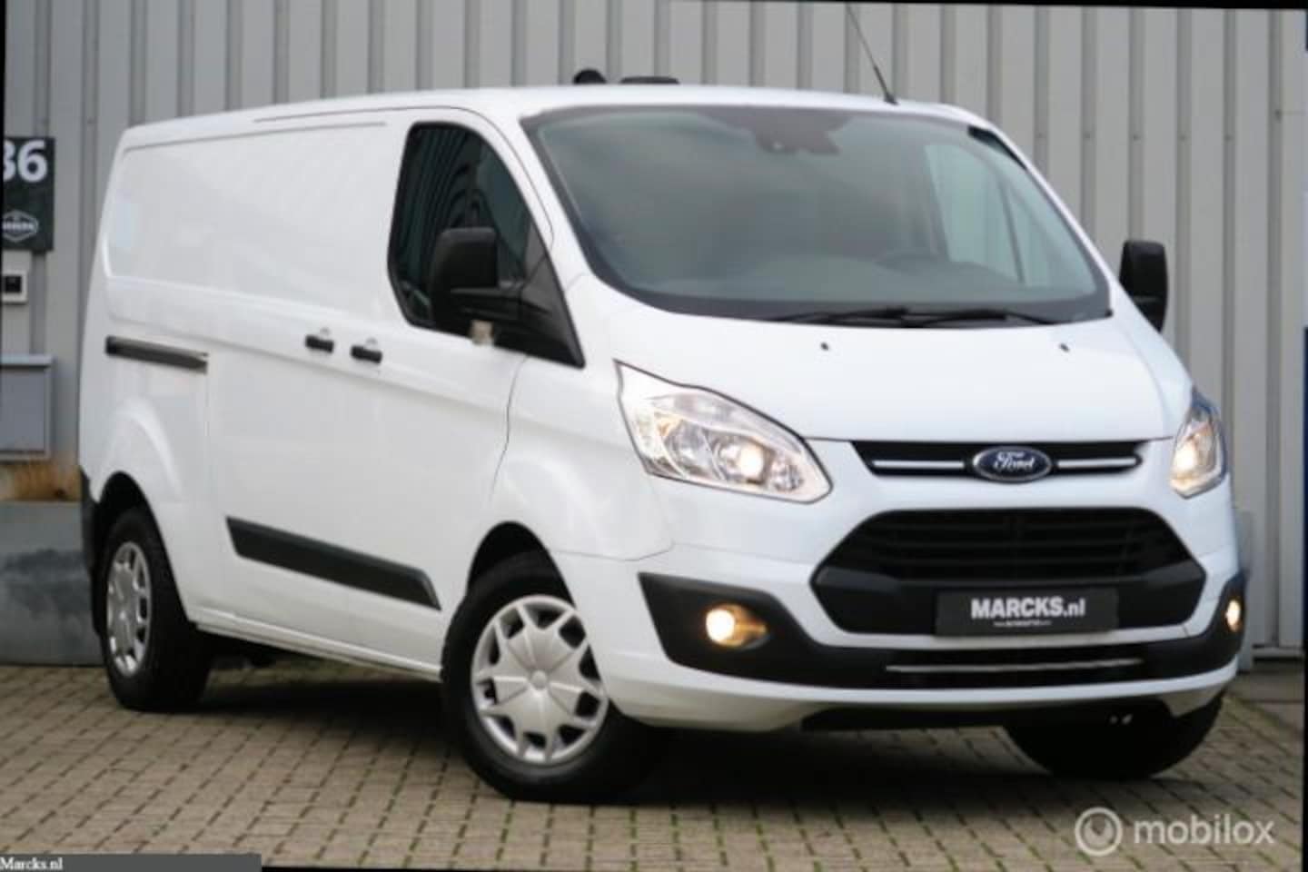 Ford Transit Custom - 340 2.0TDCI 130pk L2 Trend 1e eig. Camera - AutoWereld.nl