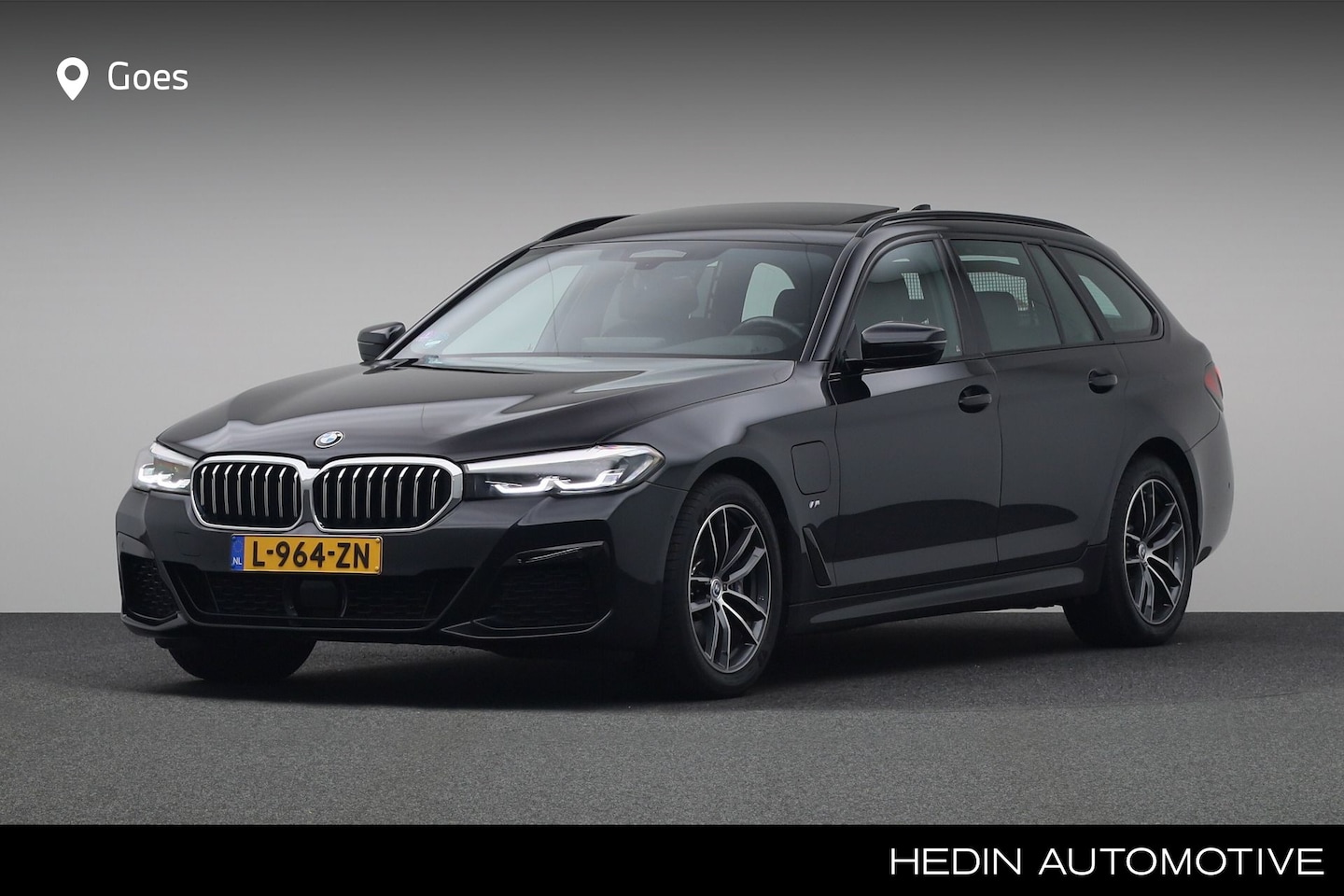 BMW 5-serie Touring - 530e High Executive | M Sportpakket | M Sportremsysteem Blau | Comfort Access | Trekhaak m - AutoWereld.nl