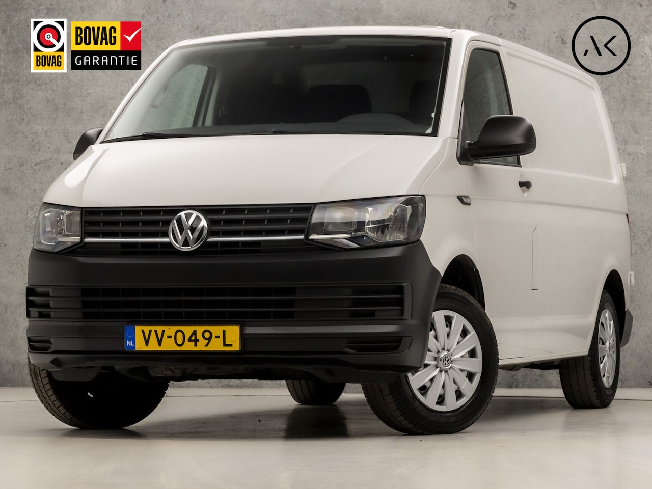 Volkswagen Transporter - 2.0 TDI L1H1 Pro (AIRCO, CRUISE, BLUETOOTH, 3 ZITPLAATSEN, TREKHAAK, ARMSTEUN, NIEUWE APK, - AutoWereld.nl