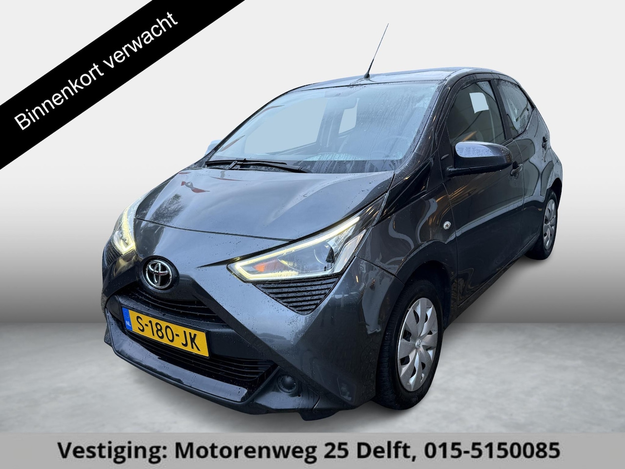 Toyota Aygo - 1.0 VVT-i x-play GARANTIE TOT 10-2031 . APPLE CARPLAY & ANDROID AUTO . ACHTERUITRIJ CAMERA - AutoWereld.nl