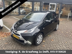 Toyota Aygo - 1.0 VVT-i X-Play | Camera | Airco | Dealer onderhouden