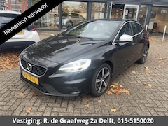 Volvo V40 - 2.0 T4 Business Sport | Cruise Control | Parkeersensoren | Stoelverwarming