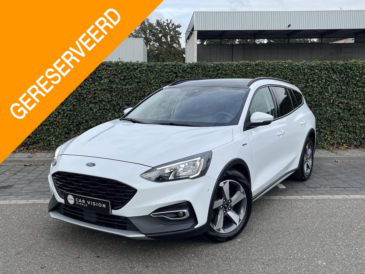 Ford Focus Wagon - 1.5 EcoBoost Titanium Business * Carplay * Pano * Dealerond. * Garantie - AutoWereld.nl