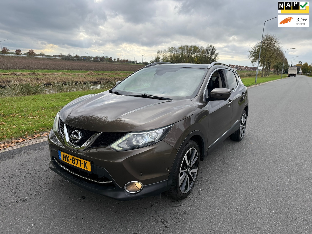 Nissan Qashqai - 1.2 Tekna PANO/NAVI/CLIMA/LEER/CAMERA - AutoWereld.nl