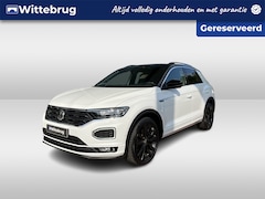 Volkswagen T-Roc - 1.5 TSI 150pk DSG R-Line / Zwart Dak / 19" Suzuka / Virtual Cockpit / Stoelverwarming / LE