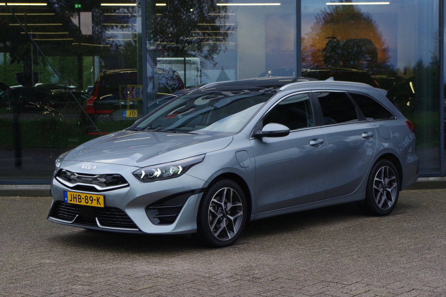 Kia Cee'd Sportswagon - Ceed 1.6 GDI PHEV ExecutiveLine 140 PK, Panoramadak, Leder, Stoelkoeling & Verwarming, Cam - AutoWereld.nl