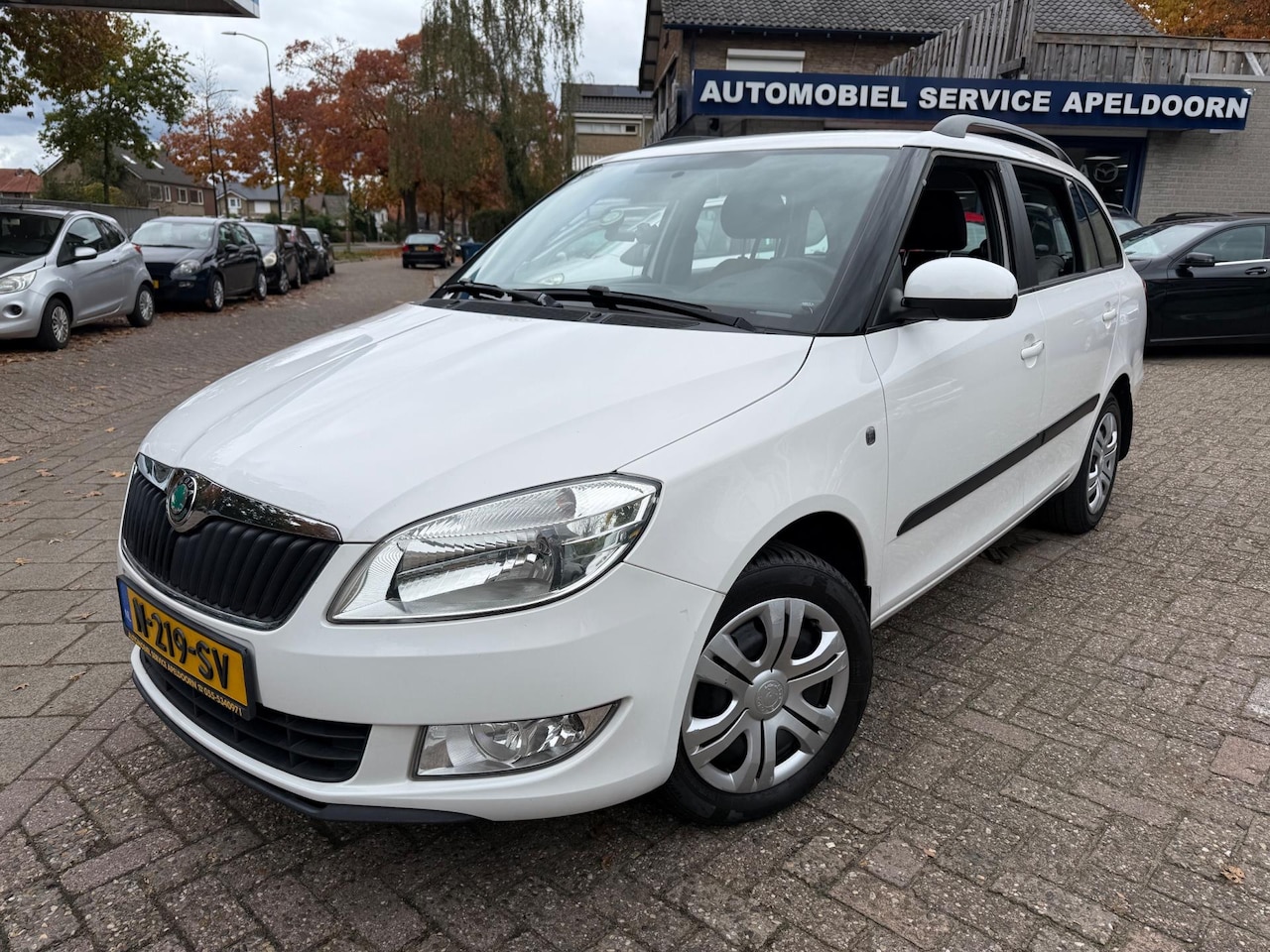 Skoda Fabia Combi - 1.2 TSI Ambition *85PK*AIRCO*STUURBEKR.*ELLEK.PAKKET*NETTE AUTO*O.BOEKJES - AutoWereld.nl