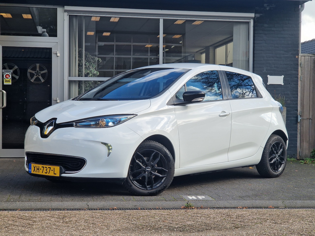 Renault Zoe - Q210 Life Quickcharge 22 kWh LEUKE STADS AUTO 108KM RIJ BEREIK - AutoWereld.nl