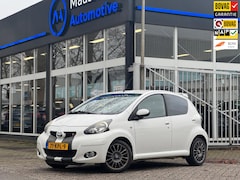 Toyota Aygo - 1.0 Navi Sparco uitvoering Sport Airco Dealeronderhouden Boekjes Nette auto Sport uitlaat
