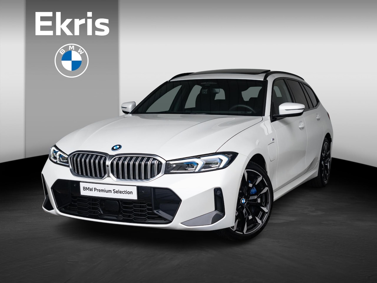 BMW 3-serie Touring - 330e | M Sportpakket | Innovation Pack | Verwarmd Stuurwiel | Comfort Access | Panoramadak - AutoWereld.nl