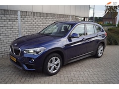 BMW X1 - SDrive20i Executive Autom Navi Clima Cruise LED Kopl Inparkeer Systeem PDC LMV Trekhaak EN