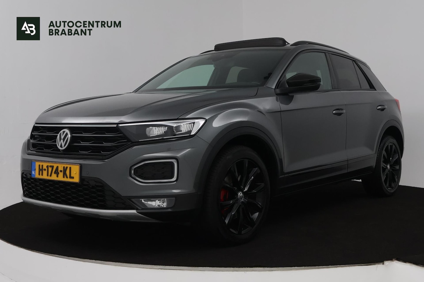 Volkswagen T-Roc - 1.5 TSI Sport Business R (PANORAMADAK, DIGITALE COCKPIT, CARPLAY, PDC, GOED ONDERHOUDEN) - AutoWereld.nl