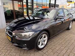 BMW 3-serie - 320i Executive / Automaat / PDC / Navi / Cruise
