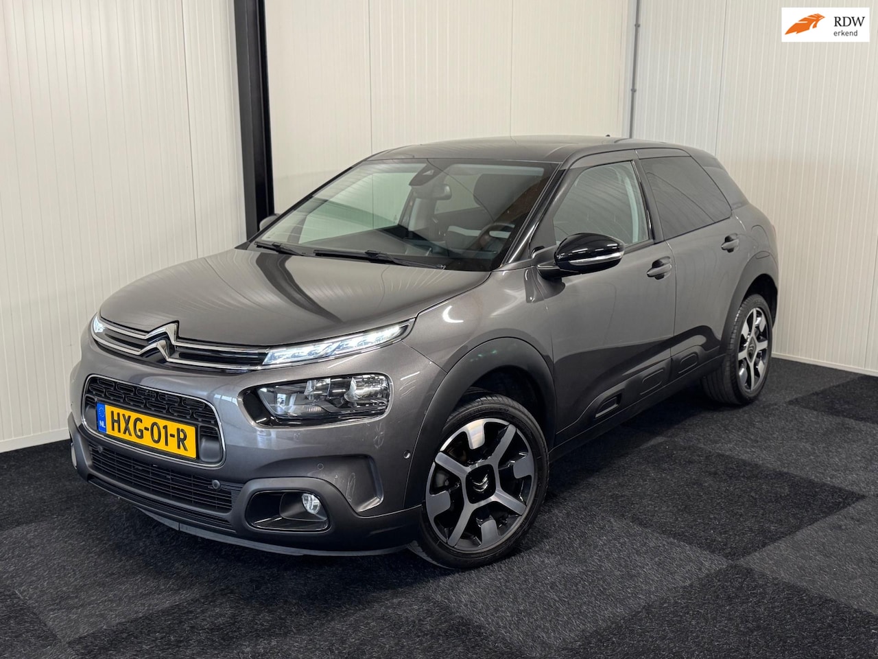 Citroën C4 Cactus - 1.2 PureTech 2020 110PK LUXE/KEYLESS/PANO/DODEH/LANE/FRONT/17"/CAMERA/CARPLAY - AutoWereld.nl