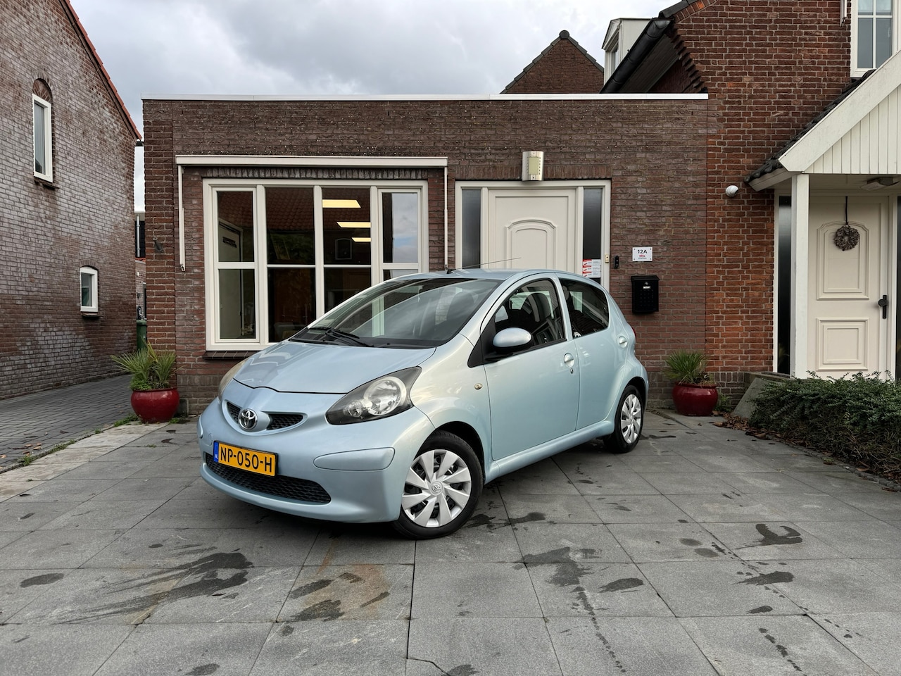 Toyota Aygo - 1.0-12V Access 1.0-12V Access - AutoWereld.nl