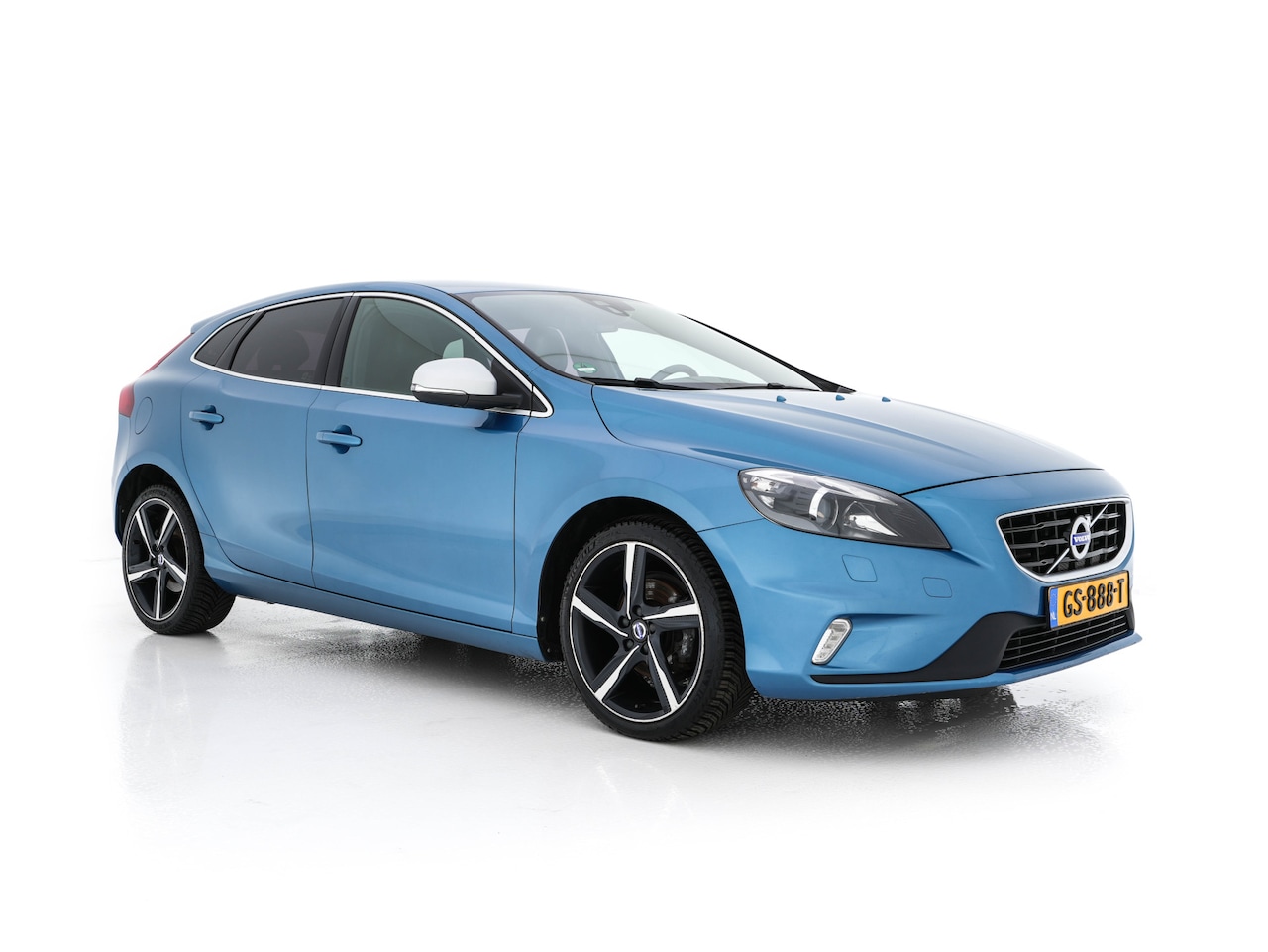 Volvo V40 - 2.0 D2 R-Design-Sportpack Business *LEATHER-ALCANTARA | XENON | NAVI-FULLMAP | HEATED-SPOR - AutoWereld.nl