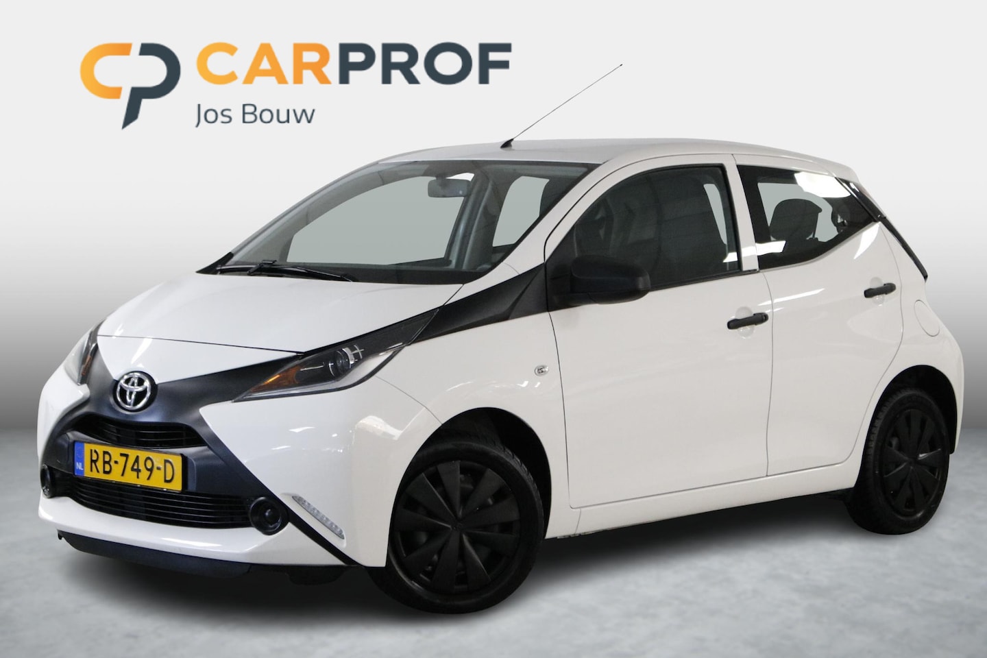 Toyota Aygo - 1.0 VVT-i x-fun Airco | Bluetooth | NAP | Elek. ramen. - AutoWereld.nl