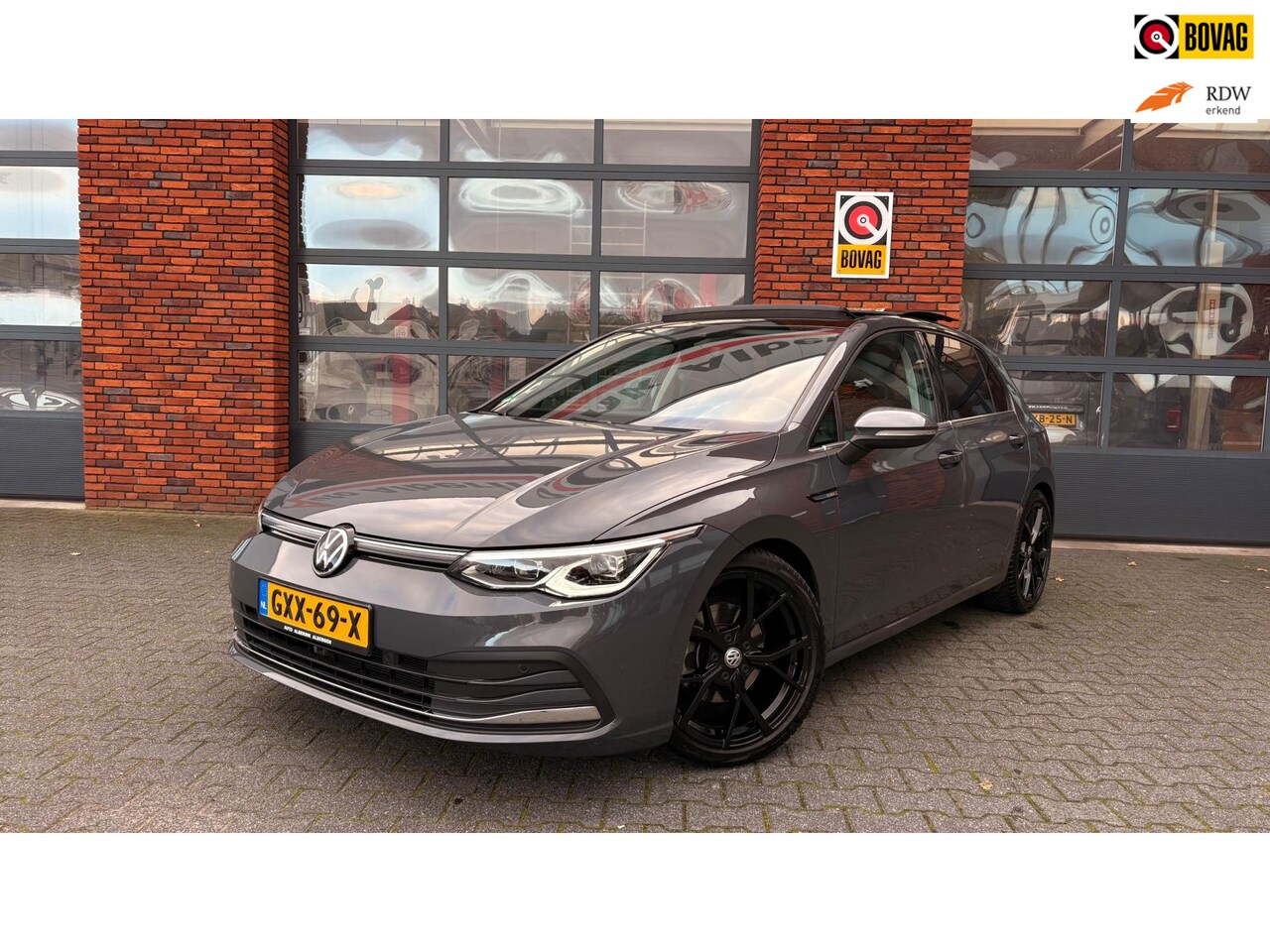 Volkswagen Golf - 1.5 TSI Style |Schuifdak|IQ Light|Virtual Cockpit|Alcantara bekleding - AutoWereld.nl