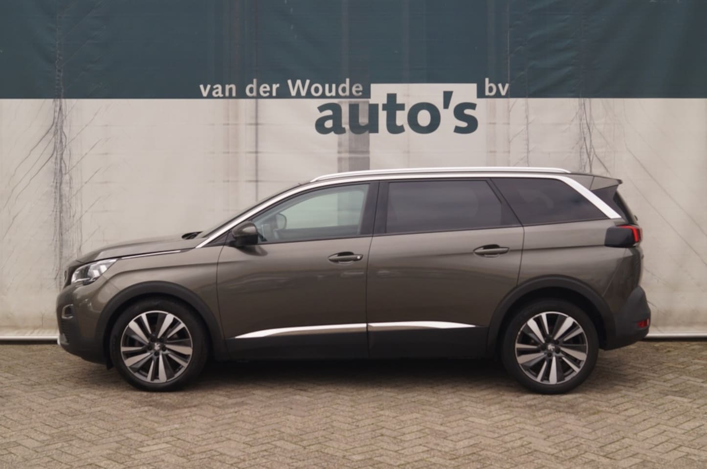 Peugeot 5008 - 1.2 PureTech 130pk Premium 7-persoons -NAVI-ECC-CAM- - AutoWereld.nl