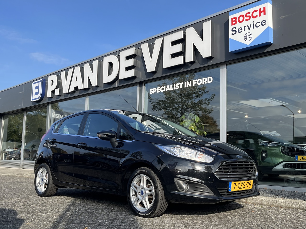 Ford Fiesta - 1.0 EcoBoost Titanium 100pk/74kW | Trekhaak | Navigatie | Cruise | Parkeersensoren | Bluet - AutoWereld.nl