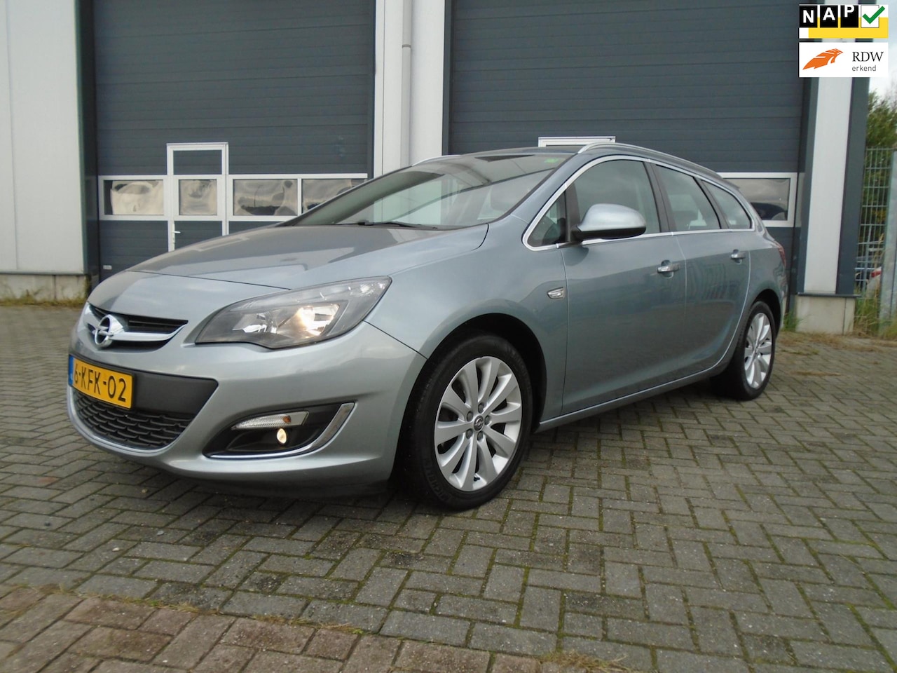 Opel Astra Sports Tourer - 1.4 Turbo Cosmo navi cruise trekhaak!! - AutoWereld.nl