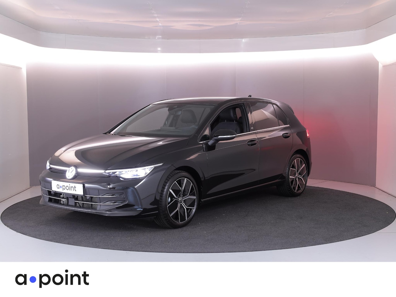 Volkswagen Golf - 1.5 eTSI 50 Jahre Edition 150 pk Automaat (DSG) | Navigatie | Panoramadak | Parkeersensore - AutoWereld.nl